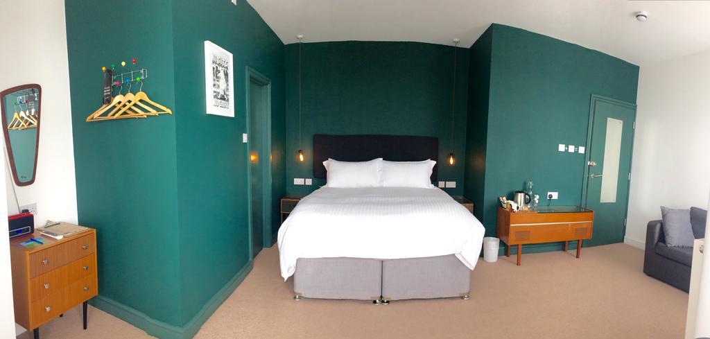The Blue Door Bed & Breakfast New Quay Dış mekan fotoğraf